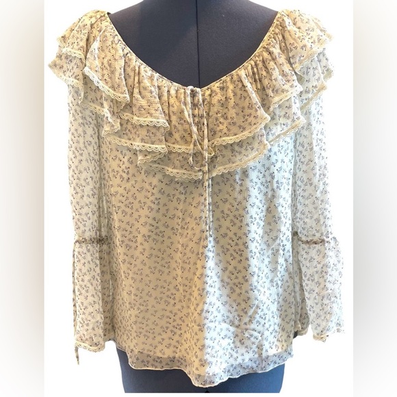 Alice + Olivia Tops - Alice + OLIVIA‎ Silk peasant blouse Size Medium